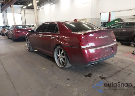 2017 Chrysler 300C z USA, uszkodzony, nr VIN 2C3CCAEG3HH559781